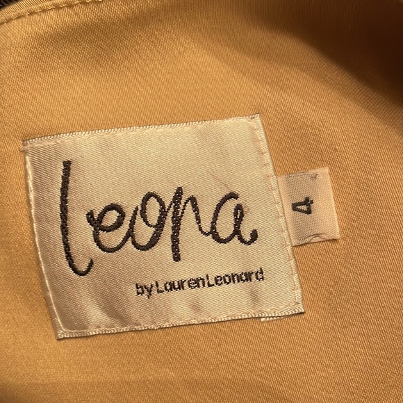 Leona by Lauren Leonard dress size 4. - Picture 9 of 10